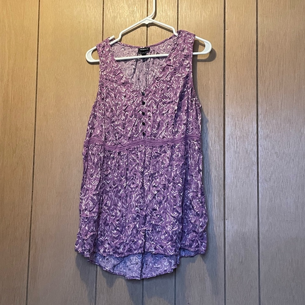 Torrid Tank - Picture 2 of 4